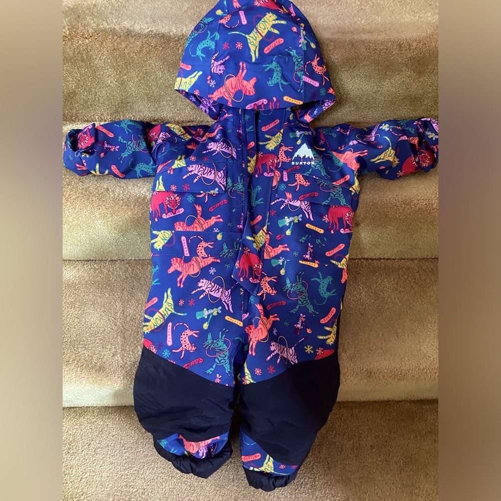 Burton 1 piece snow suit / snowboarding suit. Size 2t . Worn only a few times.